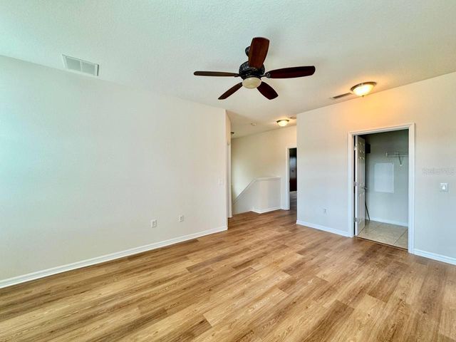 9614 OAK GLADE AVENUE, Tampa, FL 33647
