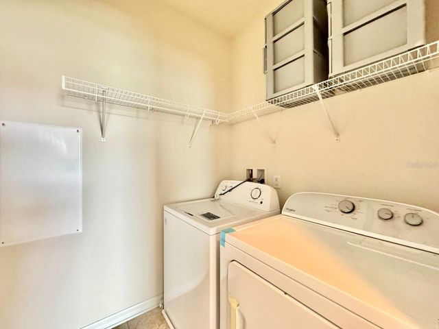 9614 OAK GLADE AVENUE, Tampa, FL 33647