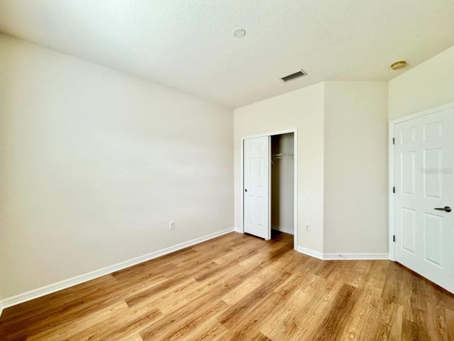 9614 OAK GLADE AVENUE, Tampa, FL 33647