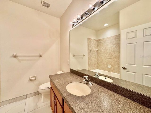 9614 OAK GLADE AVENUE, Tampa, FL 33647