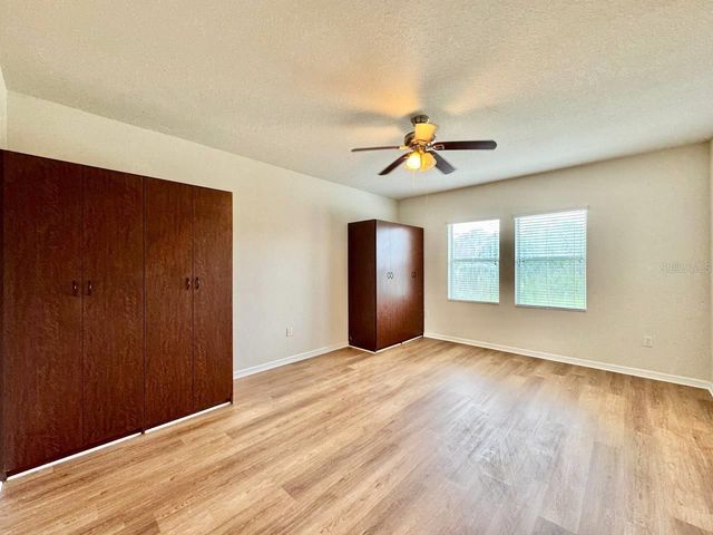 9614 OAK GLADE AVENUE, Tampa, FL 33647