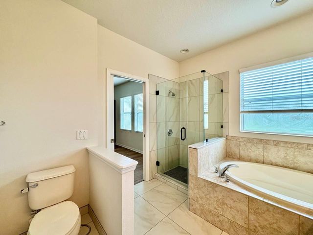 9614 OAK GLADE AVENUE, Tampa, FL 33647