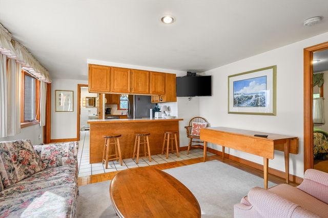 17 South St, Yarmouth, MA 02664