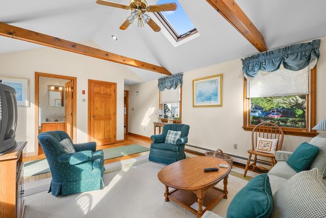 17 South St, Yarmouth, MA 02664