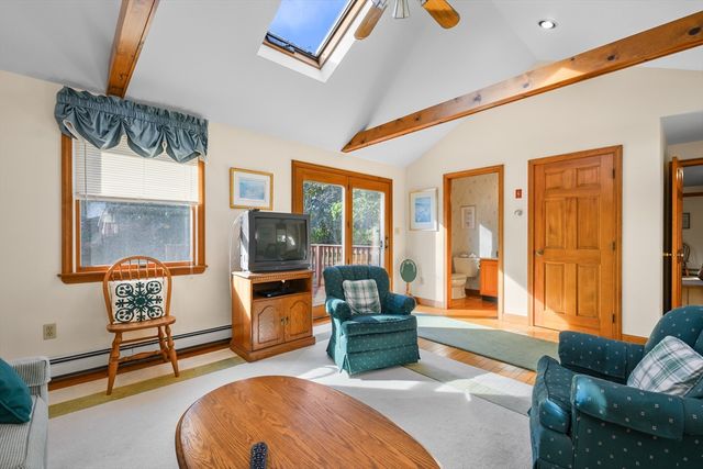 17 South St, Yarmouth, MA 02664