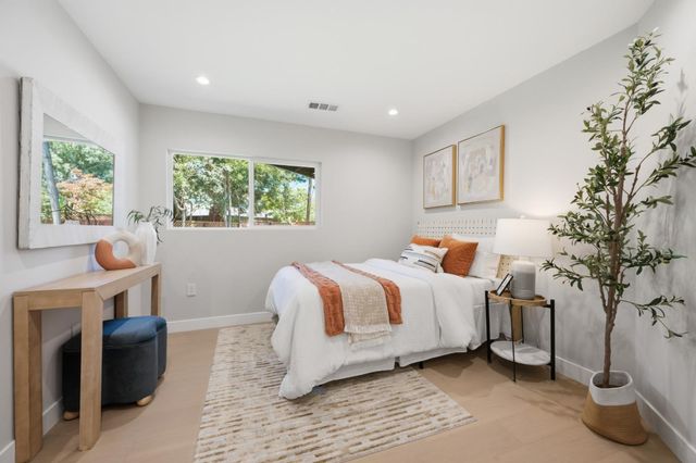 3102 Flowers Lane, Palo Alto, CA 94306