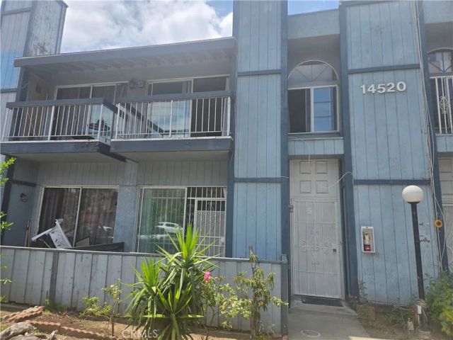 14520 Plummer 5, Panorama City, CA 91402