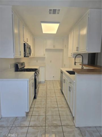 14520 Plummer 5, Panorama City, CA 91402