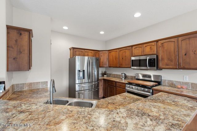 6525 W Christine St, Rathdrum, ID 83858