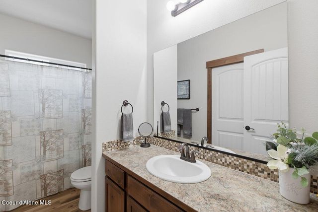 6525 W Christine St, Rathdrum, ID 83858