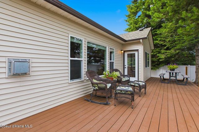 6525 W Christine St, Rathdrum, ID 83858