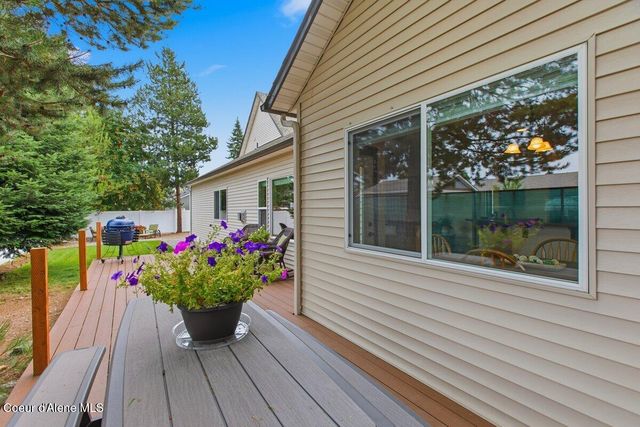 6525 W Christine St, Rathdrum, ID 83858