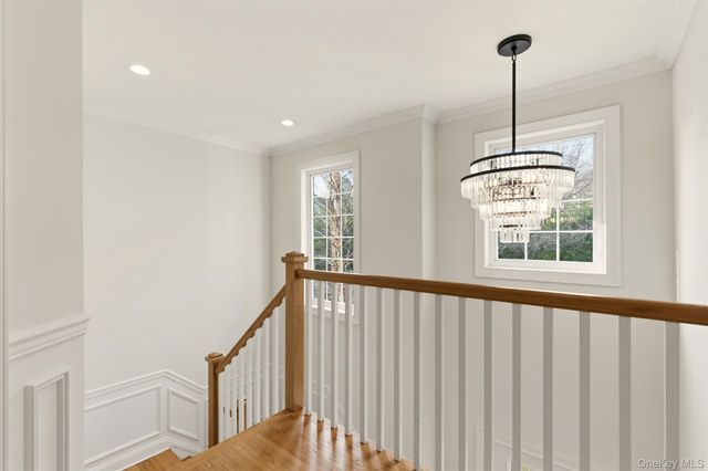 16 Soundview Road, Huntington, NY 11743