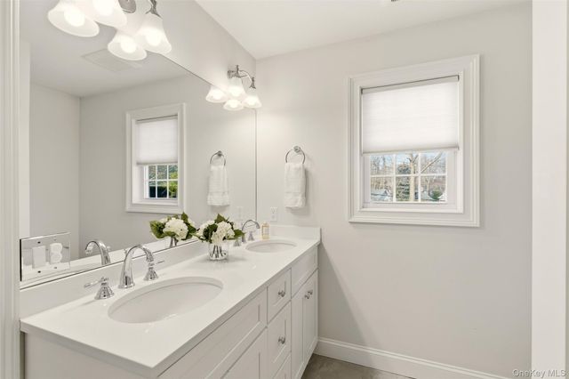 16 Soundview Road, Huntington, NY 11743