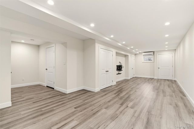 16 Soundview Road, Huntington, NY 11743