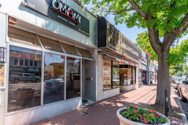 16 Soundview Road, Huntington, NY 11743