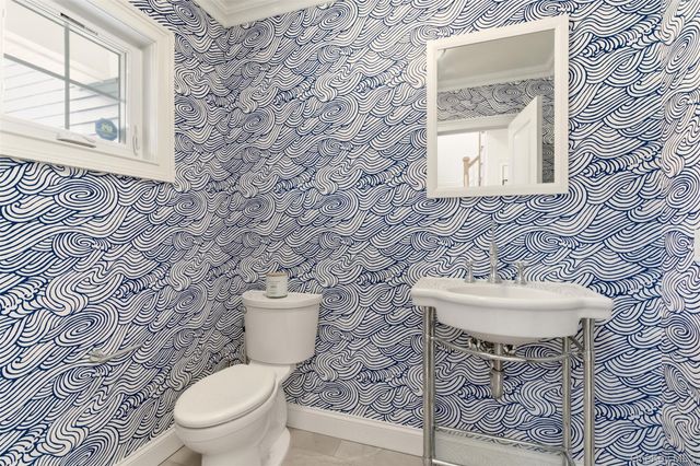 16 Soundview Road, Huntington, NY 11743