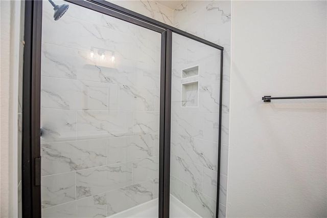 3 Runnymede Circle, Bella Vista, AR 72715