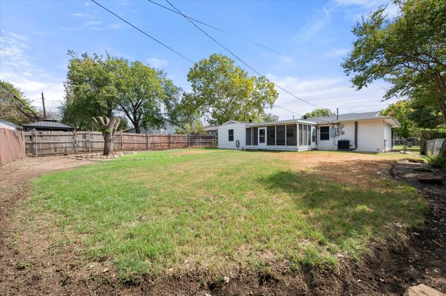 1725 Grace Street, Arlington, TX 76010