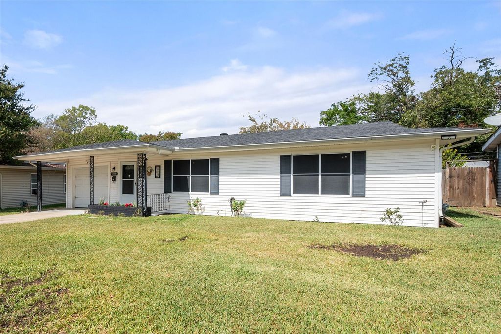 1725 Grace Street, Arlington, TX 76010 — photo 2