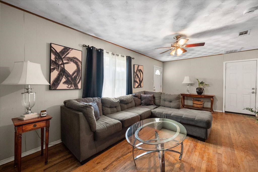 1725 Grace Street, Arlington, TX 76010 — photo 4