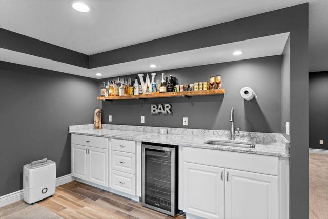 11282 68th Street NE, Albertville, MN 55301