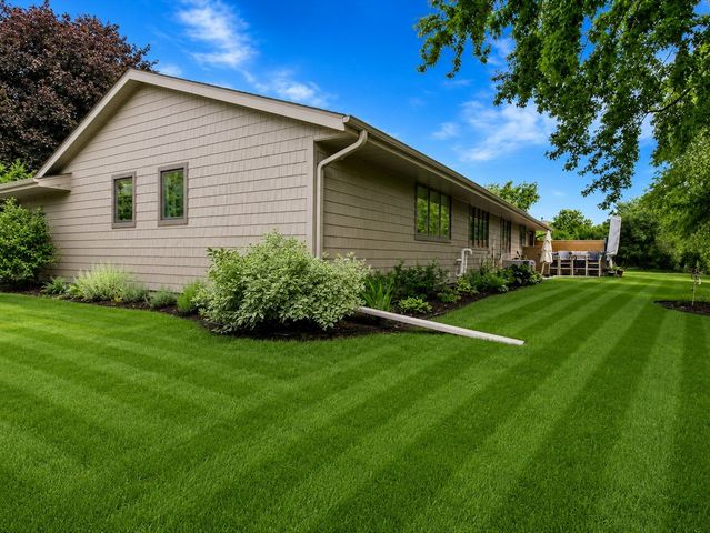 1441 Ramsey Close, Rockford, IL 61107