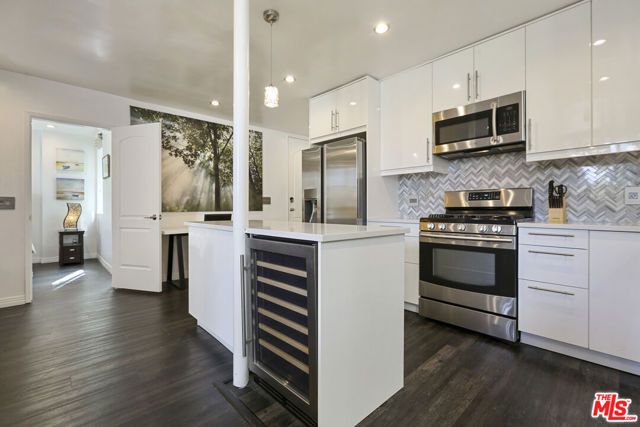 472 Rosecrans Avenue, Manhattan Beach, CA 90266