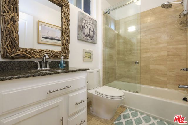 472 Rosecrans Avenue, Manhattan Beach, CA 90266
