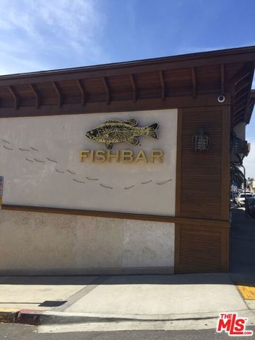 472 Rosecrans Avenue, Manhattan Beach, CA 90266