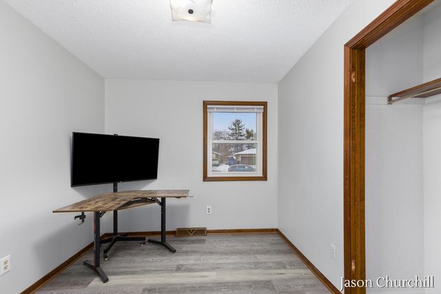 2781 Bluewater Lane, Grandville, MI 49418