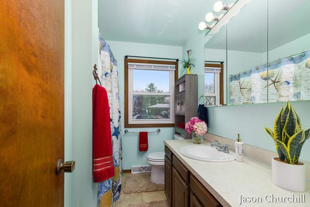 2781 Bluewater Lane, Grandville, MI 49418