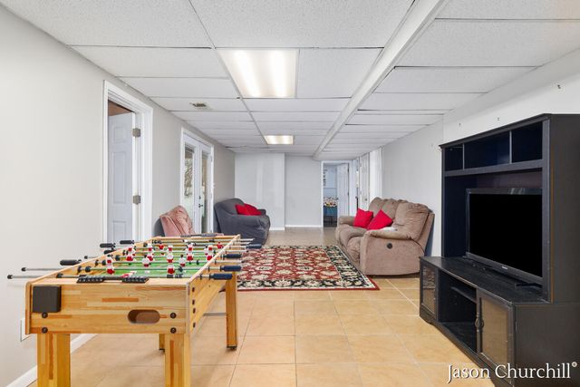 2781 Bluewater Lane, Grandville, MI 49418