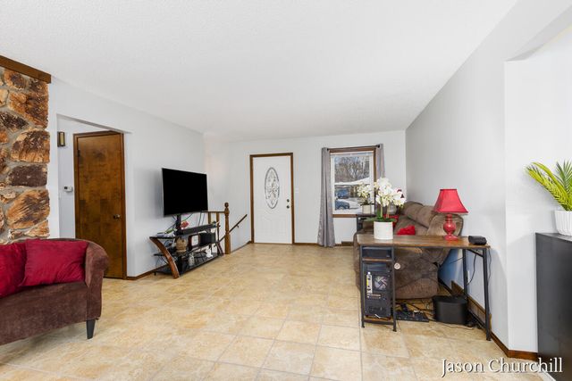 2781 Bluewater Lane, Grandville, MI 49418