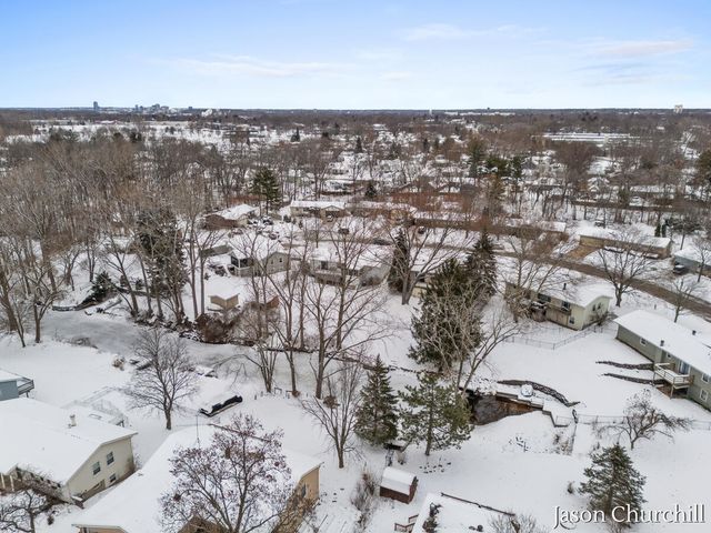 2781 Bluewater Lane, Grandville, MI 49418