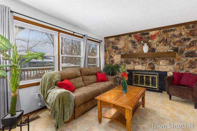 2781 Bluewater Lane, Grandville, MI 49418