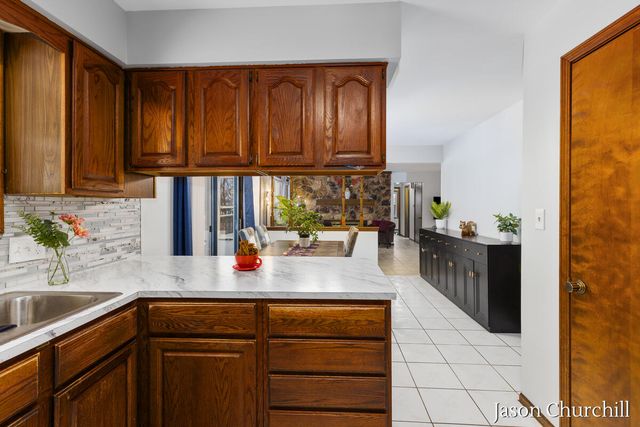 2781 Bluewater Lane, Grandville, MI 49418