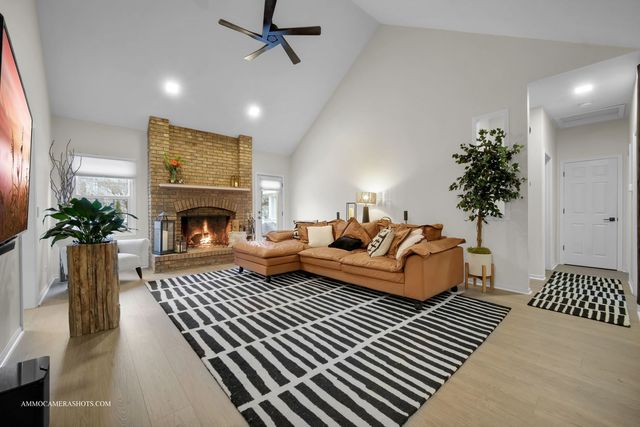 716 Ayers Street, Bolingbrook, IL 60440