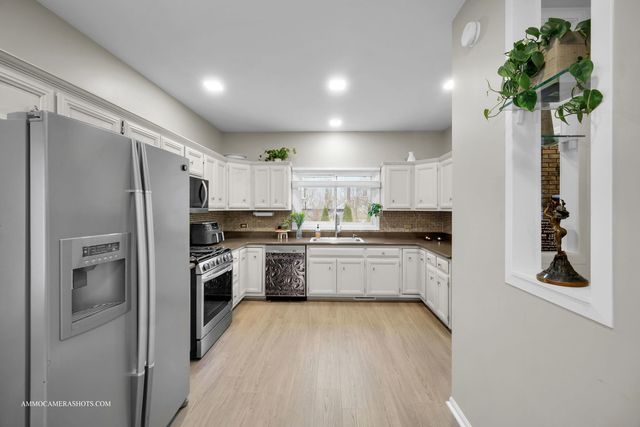 716 Ayers Street, Bolingbrook, IL 60440