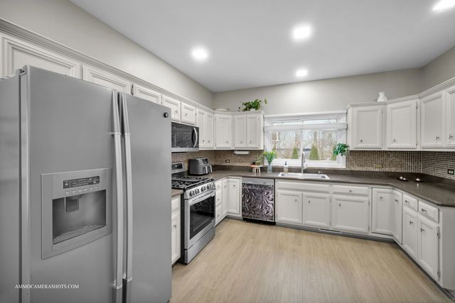 716 Ayers Street, Bolingbrook, IL 60440