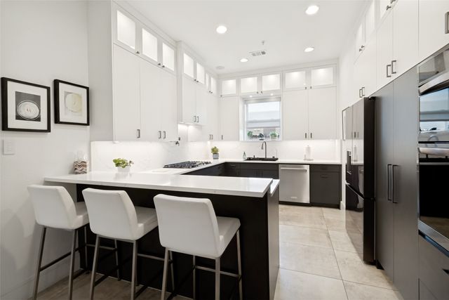 2848 Woodside Street 7D, Dallas, TX 75204