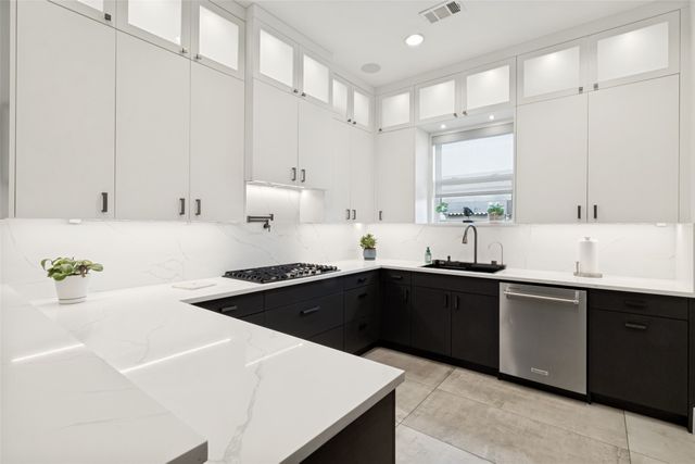 2848 Woodside Street 7D, Dallas, TX 75204