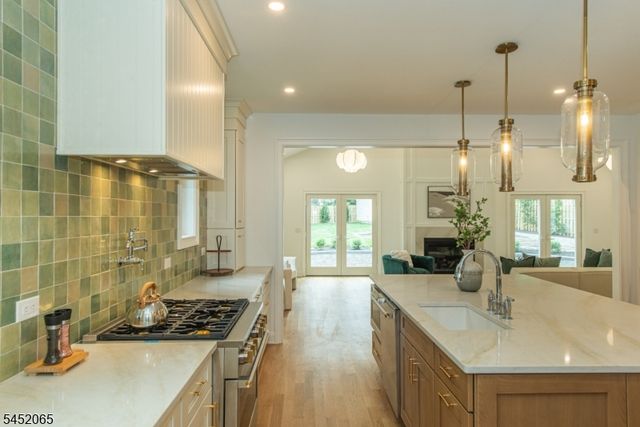 28 Mountain Ave, Summit City, NJ 07901