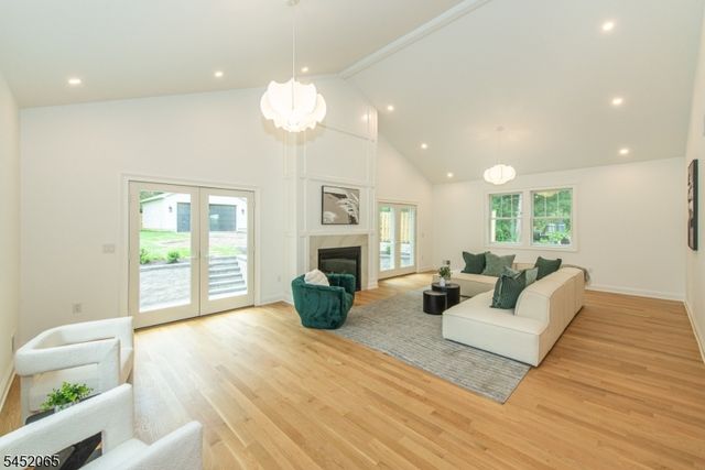 28 Mountain Ave, Summit City, NJ 07901