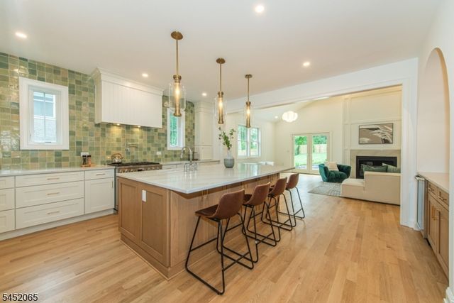 28 Mountain Ave, Summit City, NJ 07901