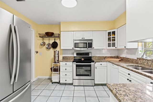 1202 W CORAL STREET, Tampa, FL 33602