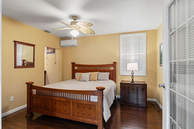 1202 W CORAL STREET, Tampa, FL 33602