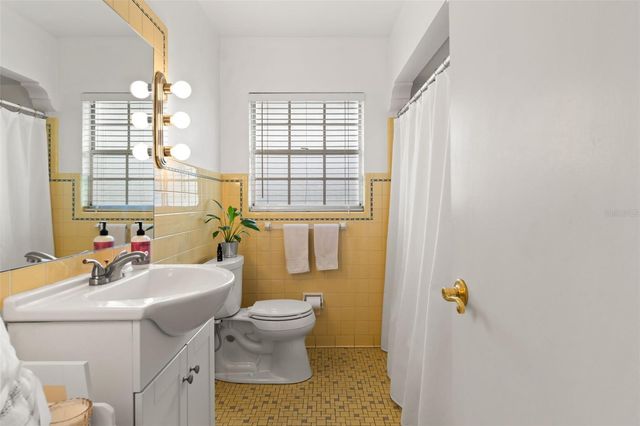 1202 W CORAL STREET, Tampa, FL 33602