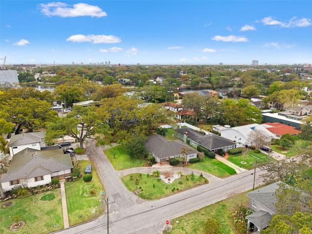 1202 W CORAL STREET, Tampa, FL 33602