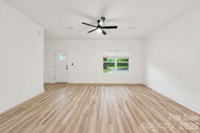1327 4th Street, Statesville, NC 28677